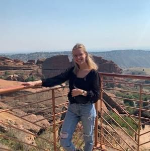 Meet your Posher, Nina